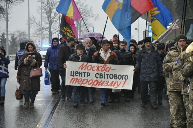 'Москва – центр терору': в Україні відбулися видовищні марші на честь Героїв Крут. Фото і відео