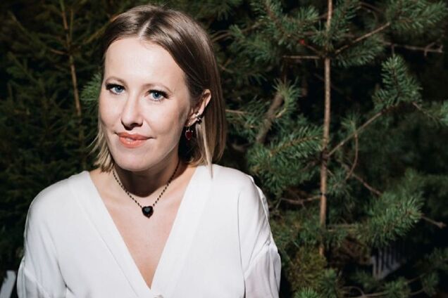 'Волнуется и переживает': Собчак неожиданно заметили на встрече с врачом