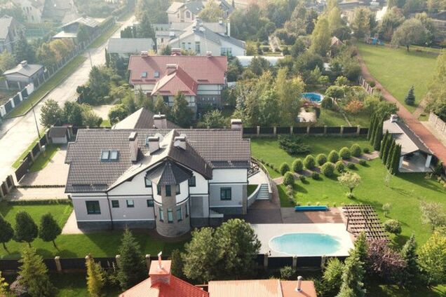 Раскрыта афера профсоюза с элитными домами для руководителей таможни: подробности