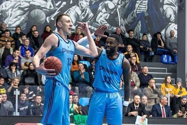'Днепр' победил 'Запорожье' в четвертьфинале Кубка Украины по баскетболу