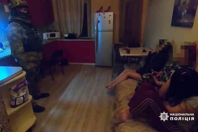 В Одессе накрыли бордель с проститутками