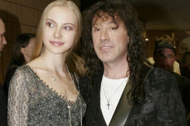 Жена любовника Пугачевой не отпускает его одного на гастроли