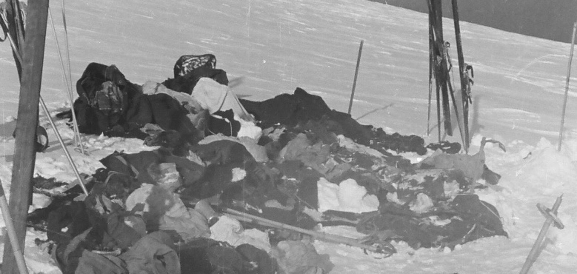 Замерзла, стоячи на колінах: з'явилися моторошні деталі про загибель туристів на перевалі Дятлова