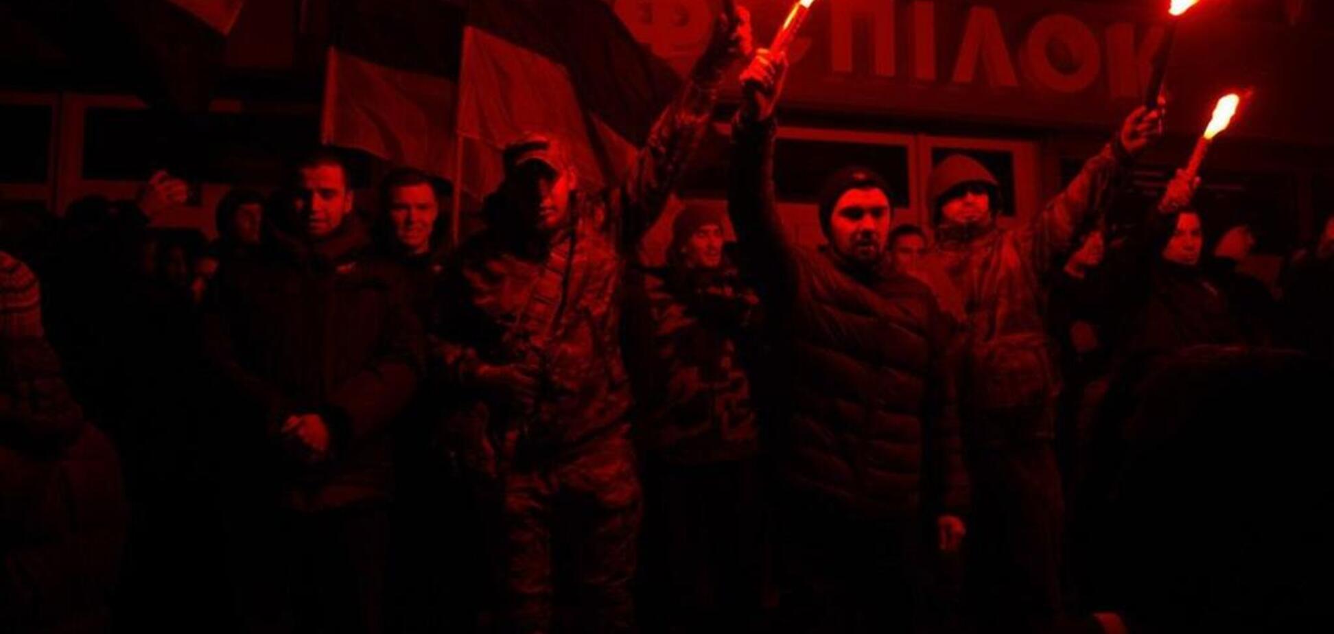 В Днепре националисты сорвали показ российского фильма. Фото с места