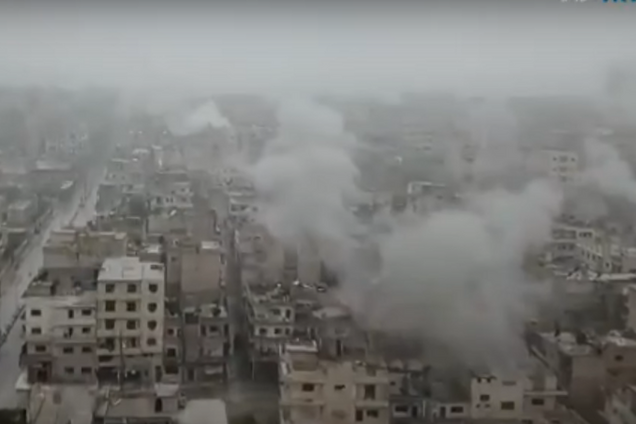 Ударили по жилым домам: появилось видео бомбардировки Сирии авиацией Асада и Путина