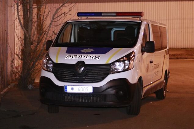 Зв'язали скотчем і порізали: в шафі "новорічної" квартири у Києві знайшли тіла двох дівчат