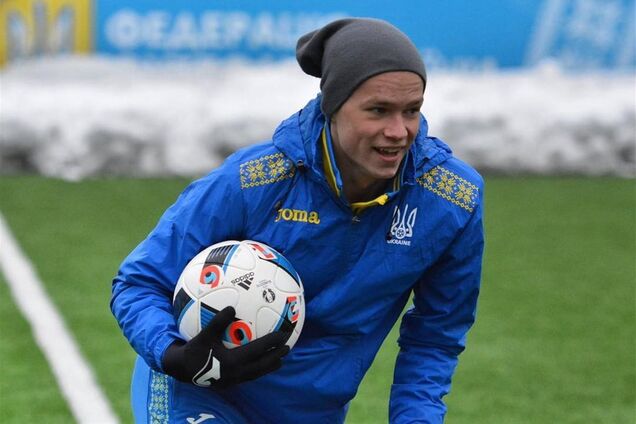 Футболист сборной Украины снялся в Москве для российских блогеров