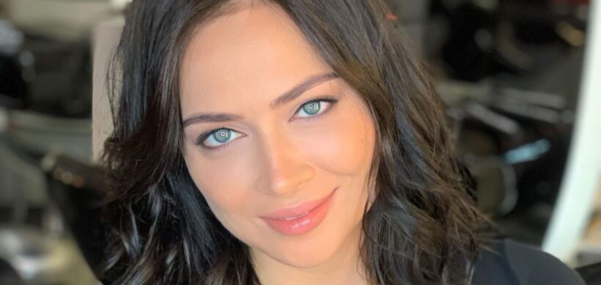 'Тіло – вогонь': Самбурська завела мережу гарячим фото в купальнику