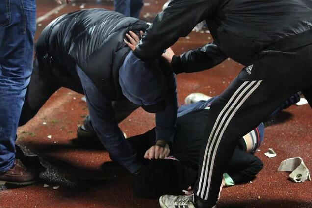 У Дніпрі водії влаштували бійку зі стріляниною: відео жорсткої сутички