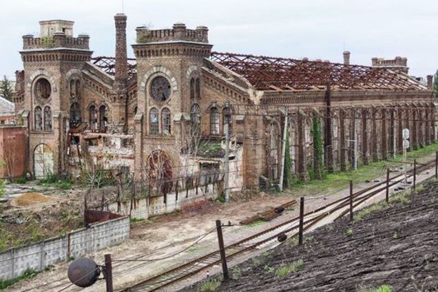 Заброшенное здание завода 'Краян'