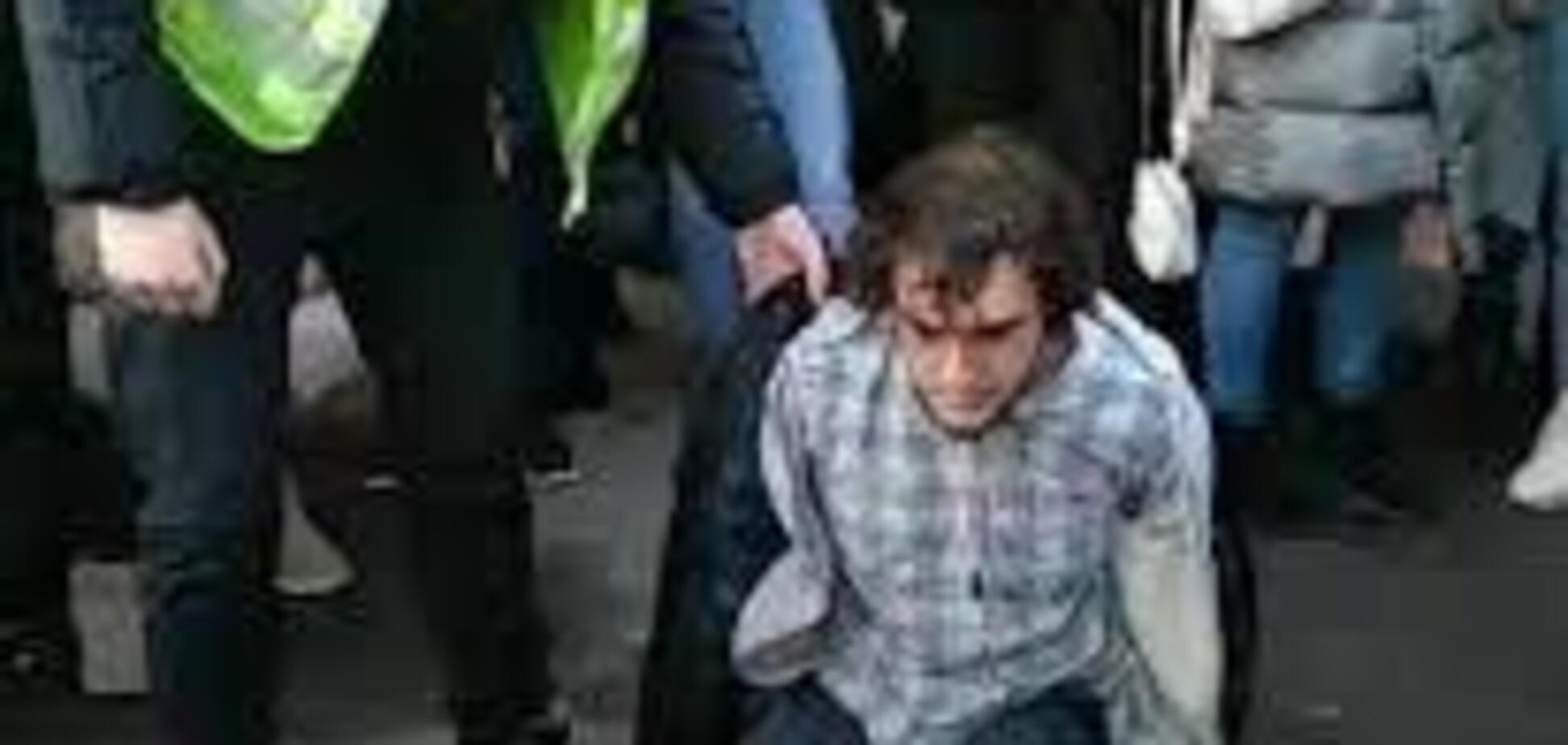 Годі тероризувати країну