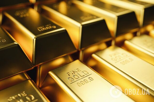 Рекорд за 7 лет: золото взлетело в цене после атаки Ирана на базы США