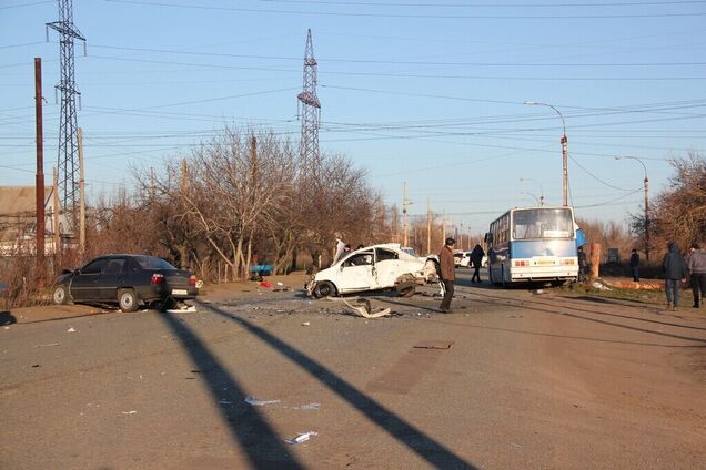 Смертельна ДТП у Нікополі потрапила на відео: момент страшної аварії