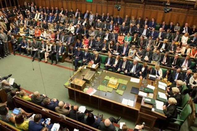 Британия выходит из ЕС: принят билль о Brexit