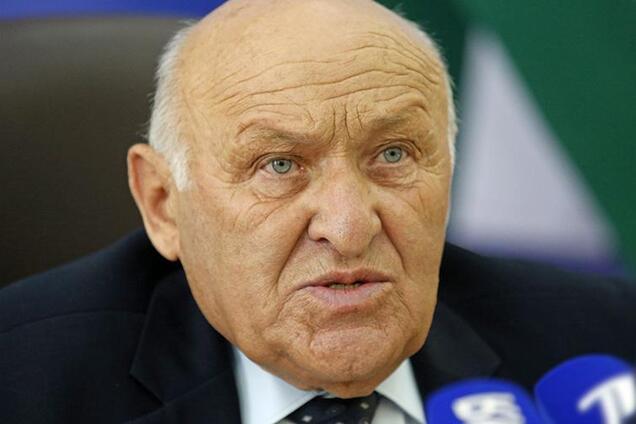 Протесты в Абхазии: 'спикер парламента' угодил в больницу с сердечным приступом