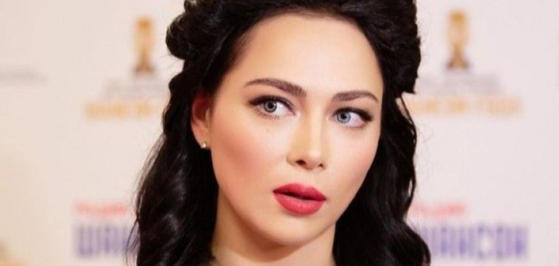 'Зайчик про@@ав ': Самбурська в короні вразила зізнанням, фото