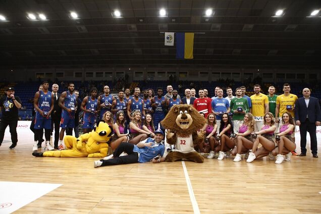 В Киеве состоялся грандиозный Матч звезд Суперлиги Пари-Матч