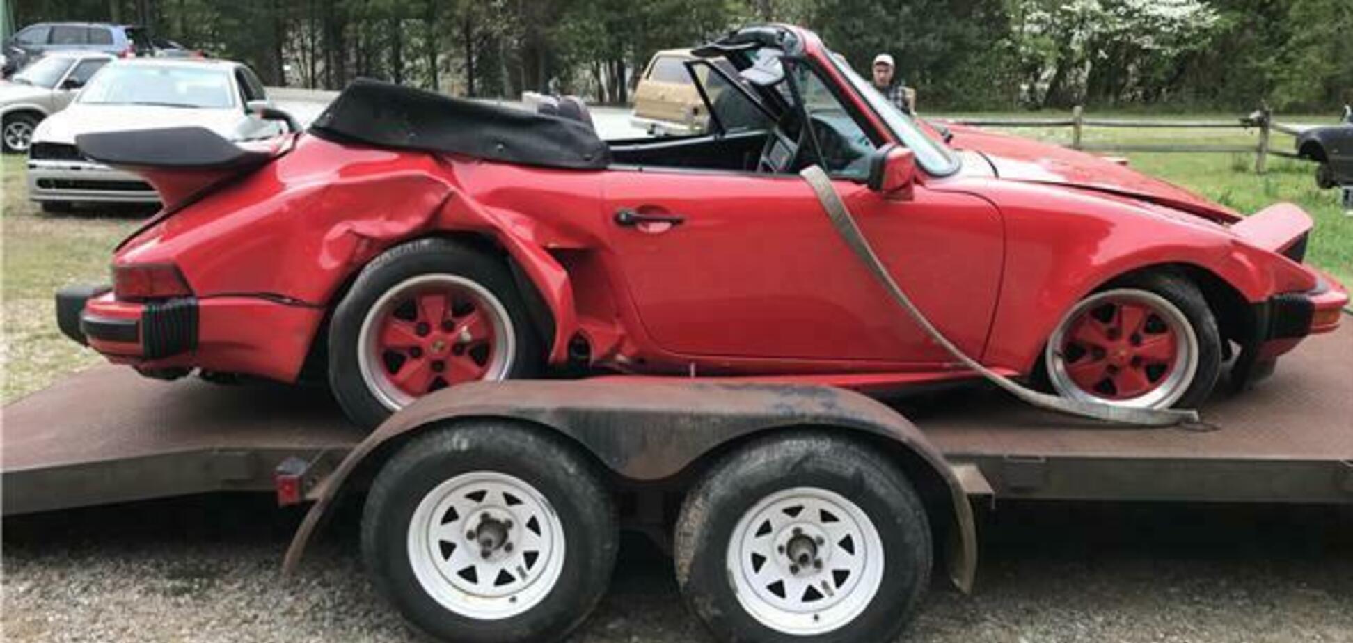 Редкий 'биток' Porsche продают за цену нового Cayenne