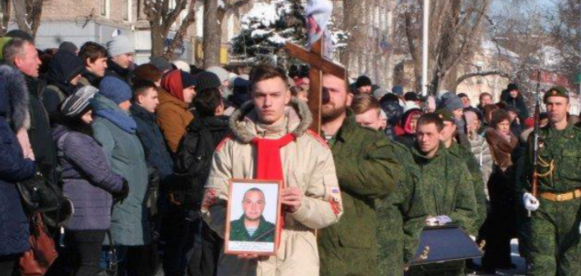 В 'ЛНР' показали, как массово хоронят пособников оккупантов