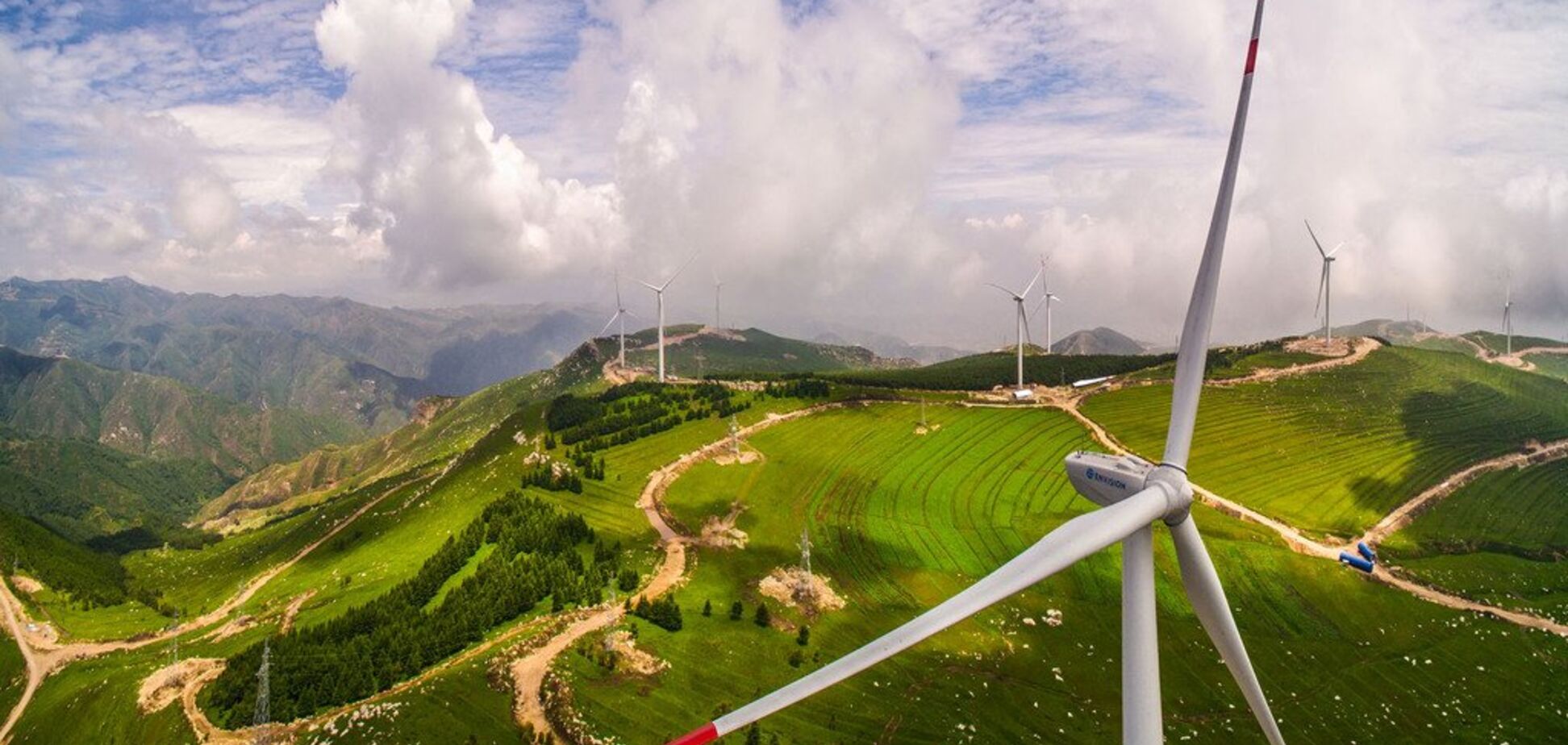 'Конец эры нефти, газа и угля': возобновляемой энергетике предсказали сокрушительную победу