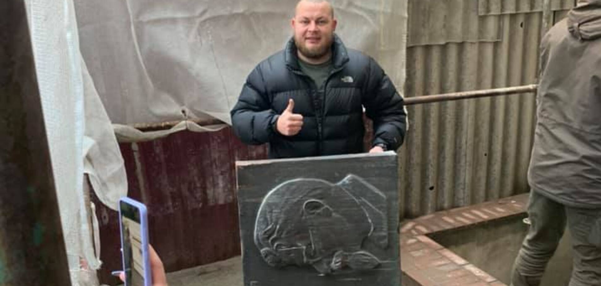 В Одессе снова убрали мемориал соратнику Сталина