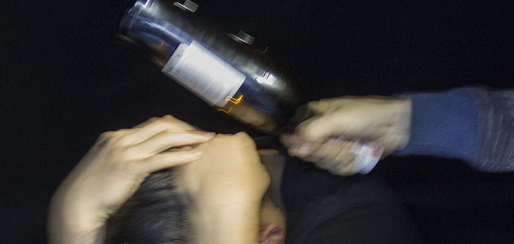 Пляшкою по голові: на Одещині підліток влаштував зухвале пограбування