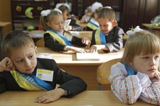 Українські школярі можуть залишитися без підручників: названа причина