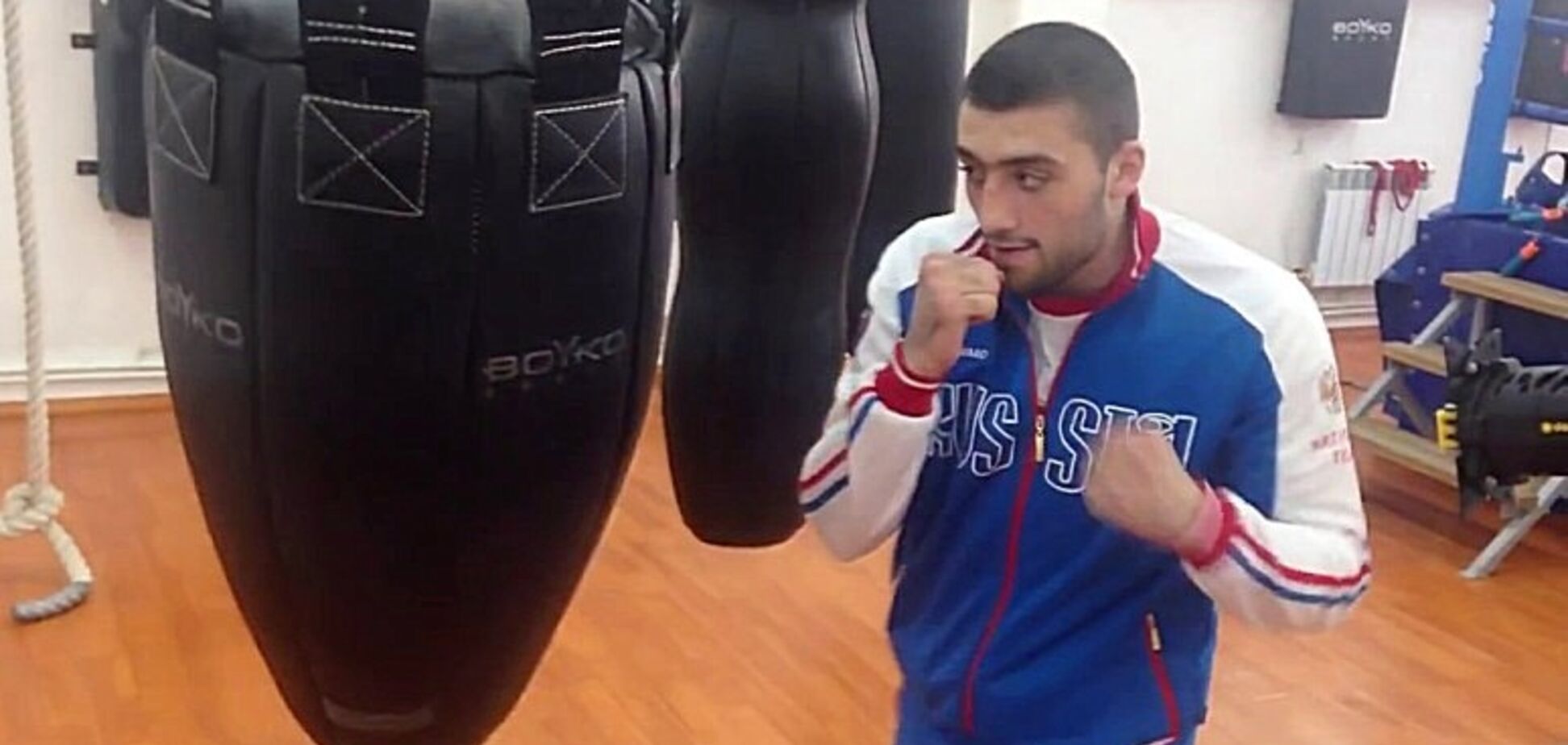 Чемпіон Росії з боксу потрапив у скандал iз наркотиками й вирубив поліцейського