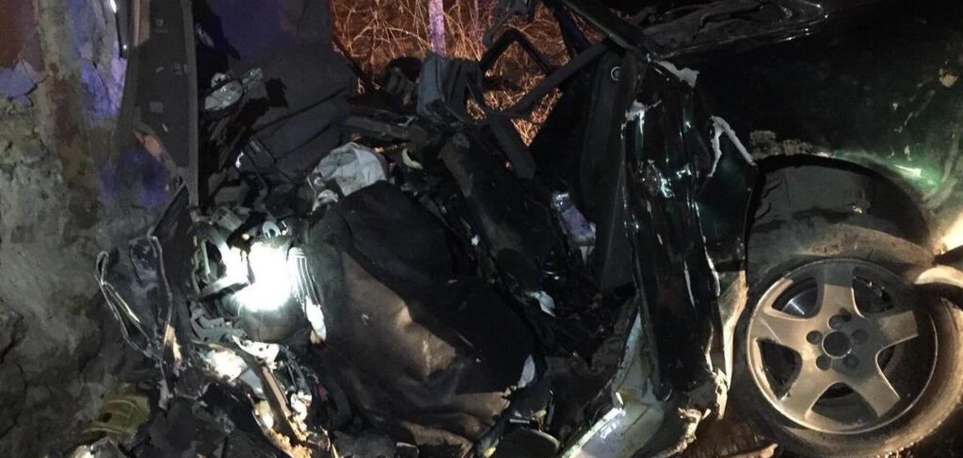 Іномарка всмятку: авто влетіло в стіну в Одесі