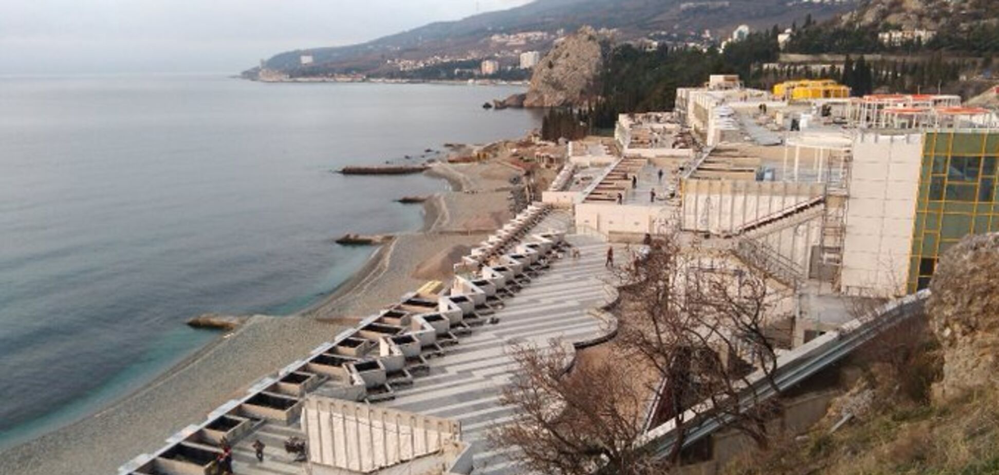 Новости Крымнаша. Сначала отбери у в*тника все, а потом дай ему самую малость — и он будет счастлив