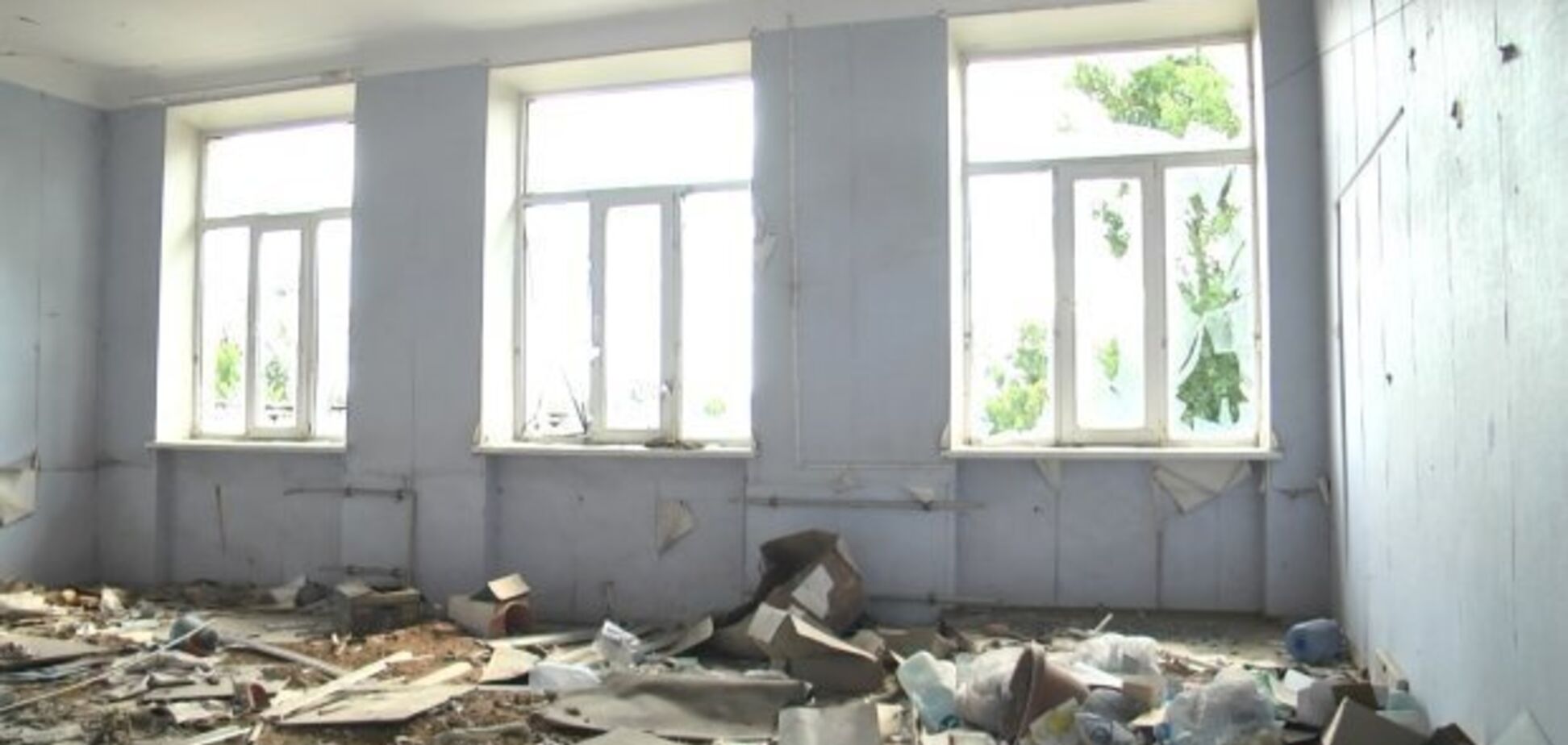 'Детство под свист пуль': фото из школы в Марьинке растрогало сеть