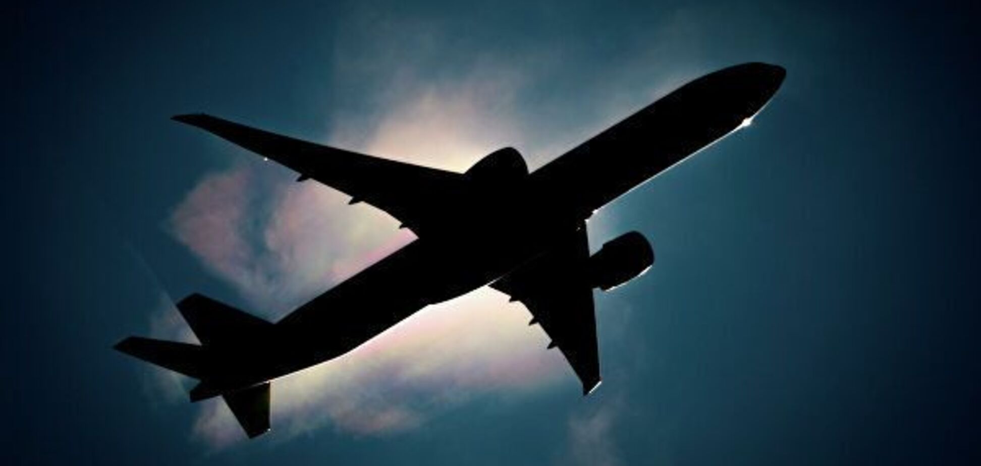 Бігли медики: у Росії трапилася надзвичайна подія з пасажирським літаком