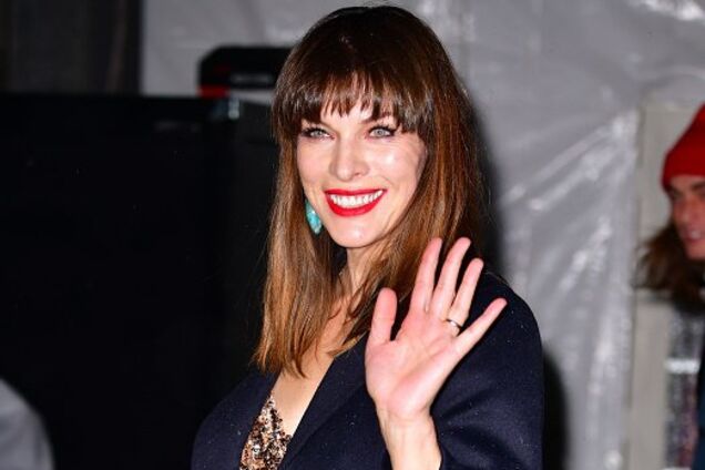 44-річна Мілла Йовович втретє стала мамою: перше фото дитини