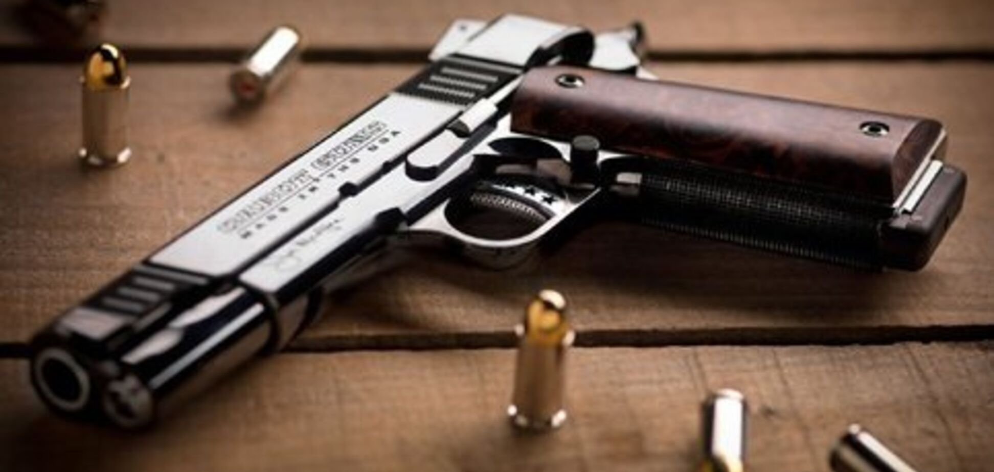 Аваков наградил оружием более 400 человек