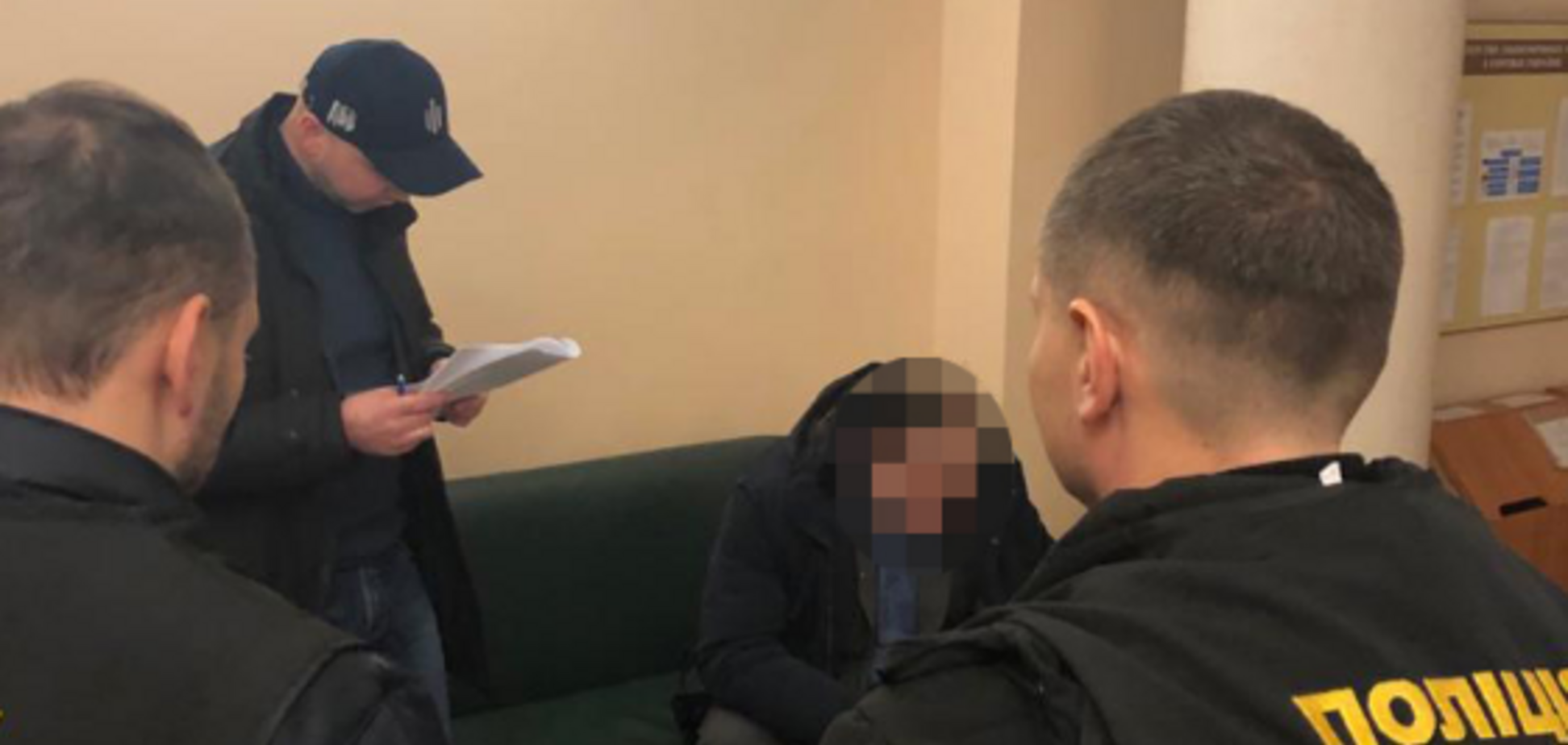 Чиновника Кабмина взяли на взятке