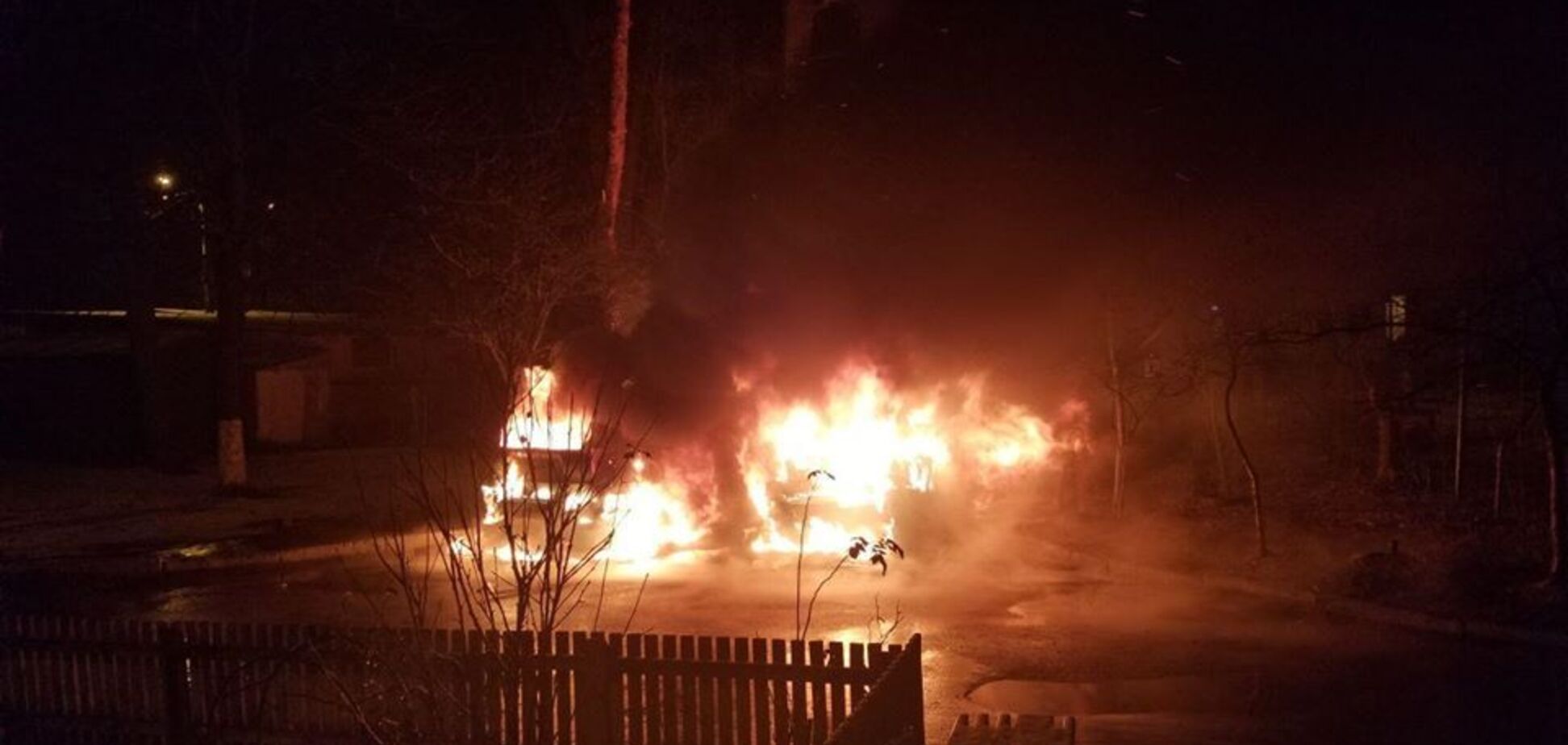 На Київщині спалили авто місцевого депутата