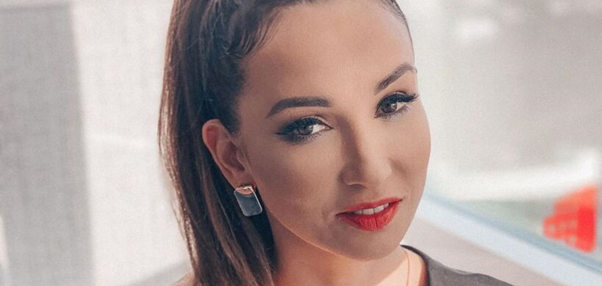 'Шикарная грудь': Чехова взволновала сеть сочными формами в купальнике