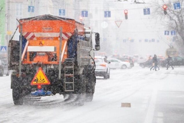 До 50 см снігу: на дорогах України очікується масштабний колапс. Карта