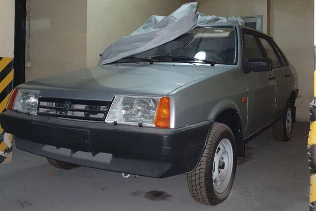 ВАЗ-2109 без пробега оценили в немалые деньги