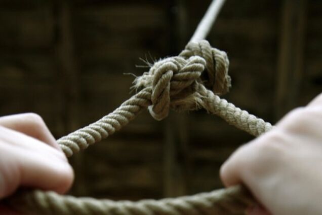 В Кривом Роге экс-заключенный устроил публичное самоубийство. Фото 18+