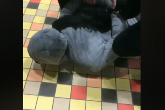 У ТЦ Форум влаштували стрілянину