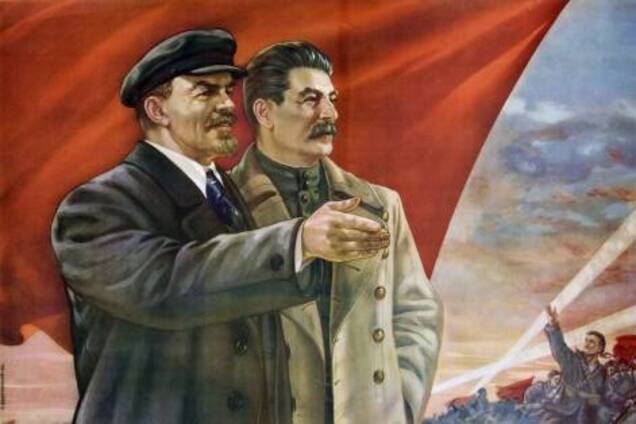 Ленин и Сталин вместо врагов превратились в героев России