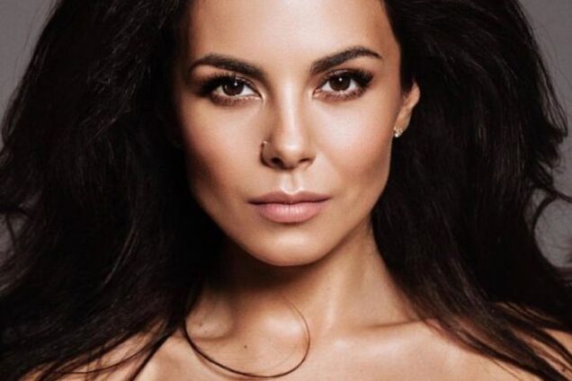 Настя Каменских в сексуальном платье пообещала сюрприз на 14 февраля