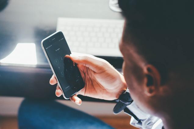 Куда в Днепре звонить, если нужна помощь: список полезных номеров