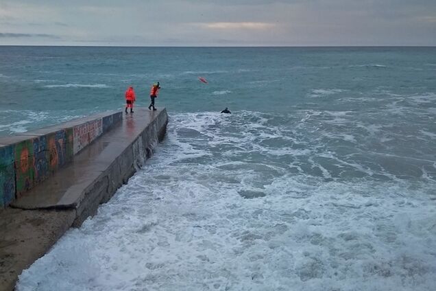 В Ялте волна утопила двух человек