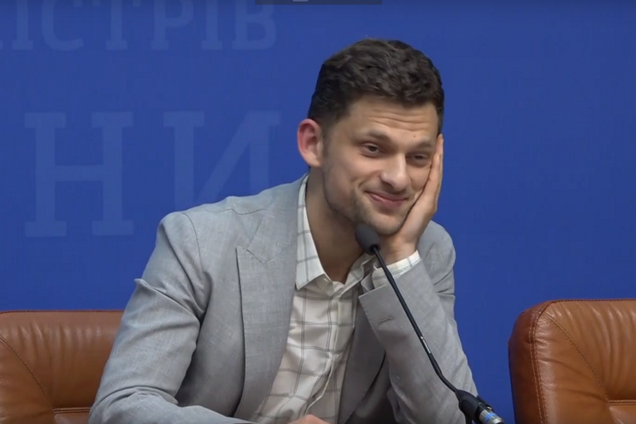 Дубилет назвал 'комфортную' зарплату для министров