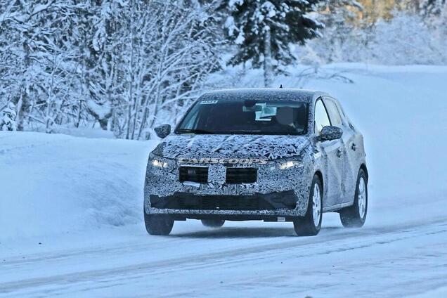 Найдешевший Renault: новий Sandero готується до дебюту