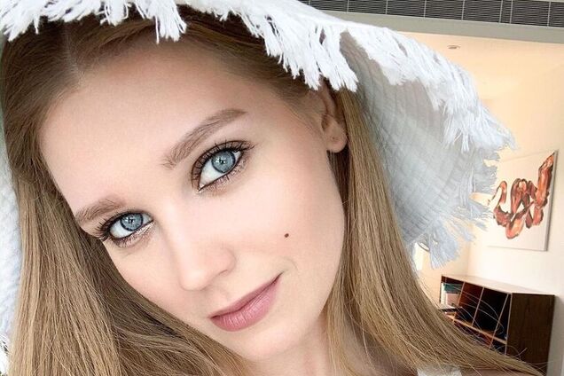 'Памела Андерсон відпочиває!' Асмус блиснула формами в сексуальному купальнику. Фото