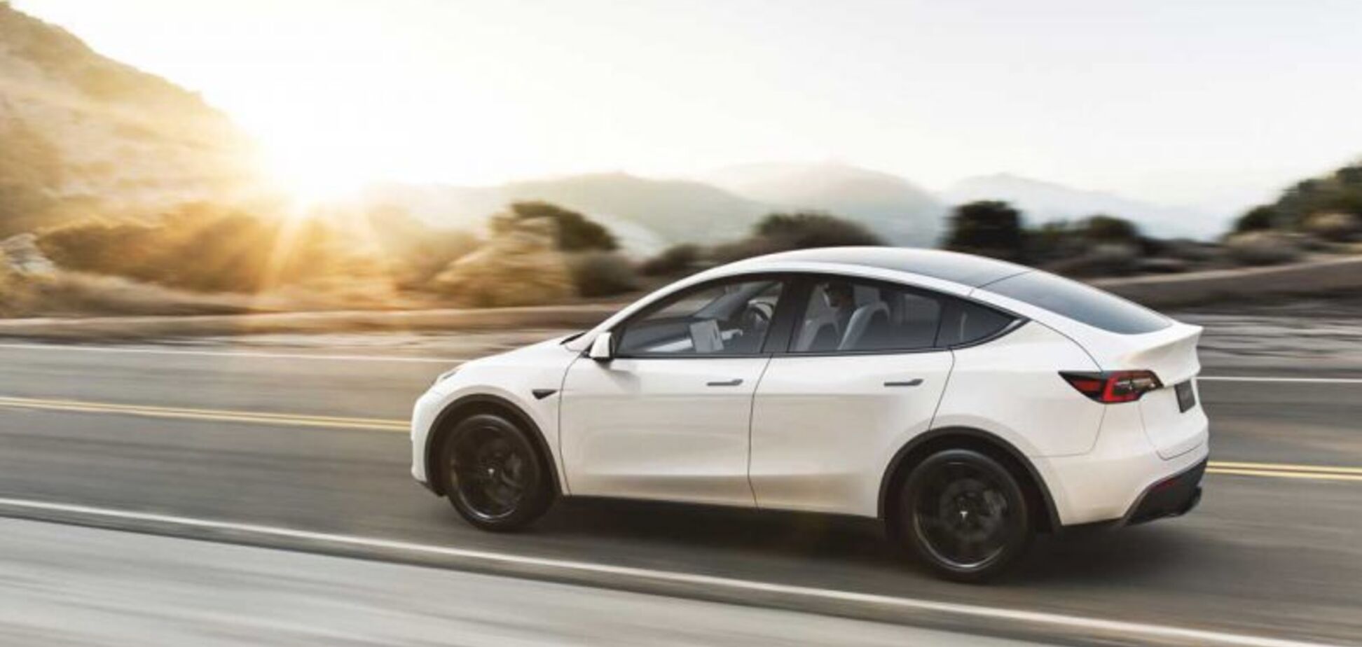 Новый электромобиль Tesla побил мировой рекорд еще до выхода