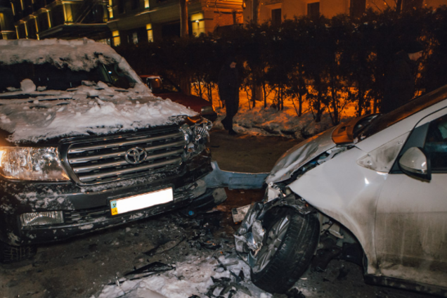 В Днепре пьяная девушка устроила тройное ДТП: видео момента аварии